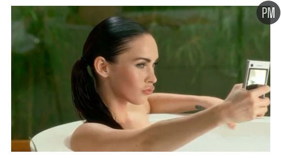 Megan Fox dans la publicité Motorola