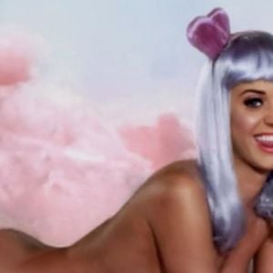 Katy Perry dans le clip de "California Gurls"