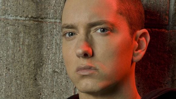 Charts UK : Eminem détrône Kylie Minogue