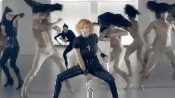 Clip : Mylène Farmer dévoile "Oui Mais... Non"