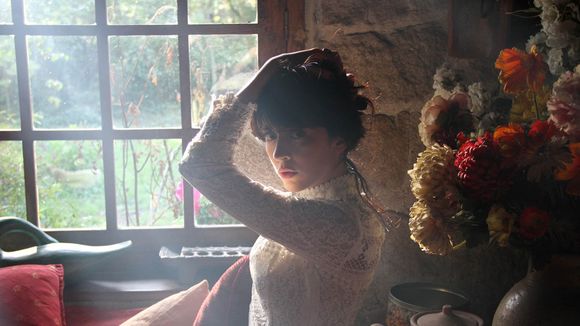 Disques : Nolwenn Leroy numéro un des ventes, Iz explose