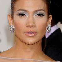 Jennifer Lopez sample la "Lambada" pour son retour !