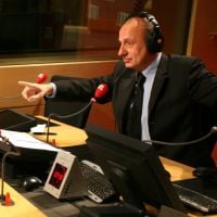 Jean-Michel Aphatie critique Laurent Delahousse pour son interview de DSK