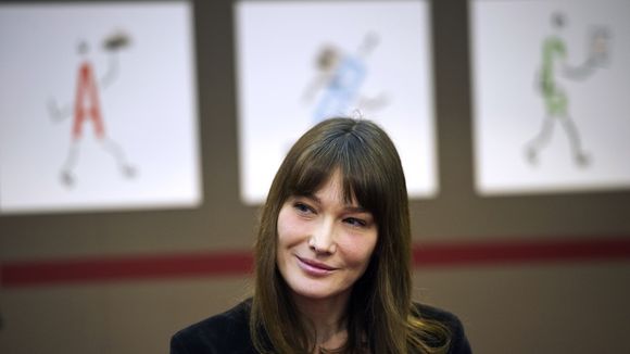 Carla Bruni-Sarkozy bientôt face aux lecteurs du Parisien