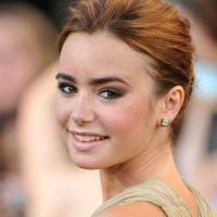 Lily Collins sera "Blanche Neige" face à Julia Roberts