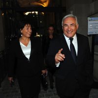 DSK "nie les faits", Anne Sinclair "ne croit pas une seule seconde" aux accusations