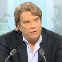 Zapping/Bernard Tapie : "On a tous une bonne raison de tromper sa femme"