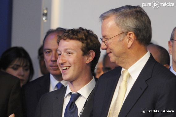 Mark Zuckerberg (Facebook) et Eric Schmidt (Google) lors de l'e-G8 à Paris, mai 2011