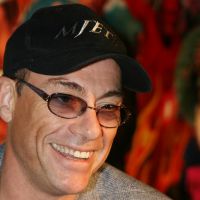 Pub : Jean-Claude Van Damme joue au gay pour vendre de la lessive