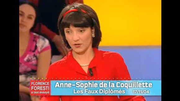 Florence Forestie est "Anne-Sophie de la Coquillette" dans "On a tout essayé" sur France 2