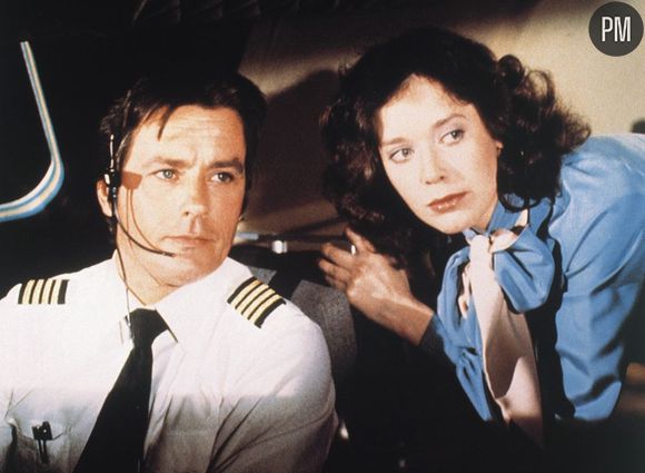 Alain Delin et Sylvia Kristel dans "The Concorde : Airport", en 1979.