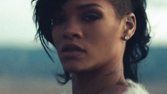 Rihanna dévoile le clip de "Diamonds"