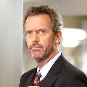 Hugh Laurie est le docteur Gregory House dans "Dr House"