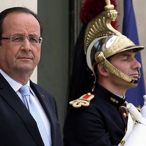 François Hollande devant le palais de l'Elysée