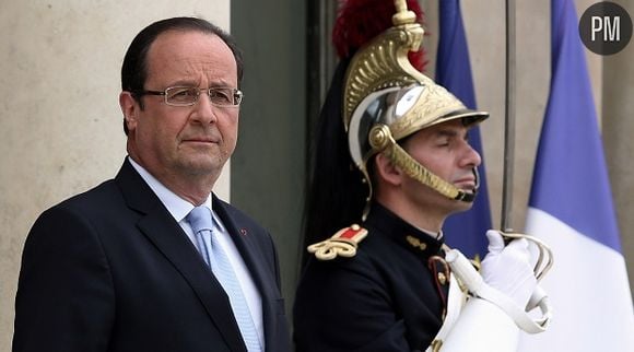 François Hollande devant le palais de l'Elysée