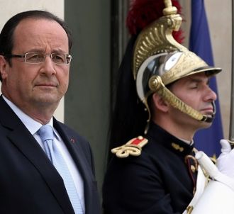 François Hollande devant le palais de l'Elysée
