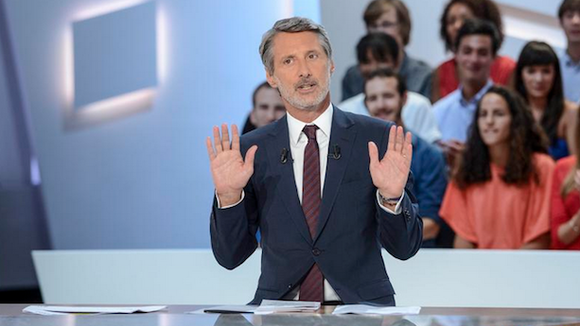 Audiences : Records pour "Le Grand Journal" et "C à vous"