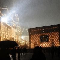 Louis Vuitton : Le Kremlin ordonne le démontage de la valise géante sur la Place Rouge