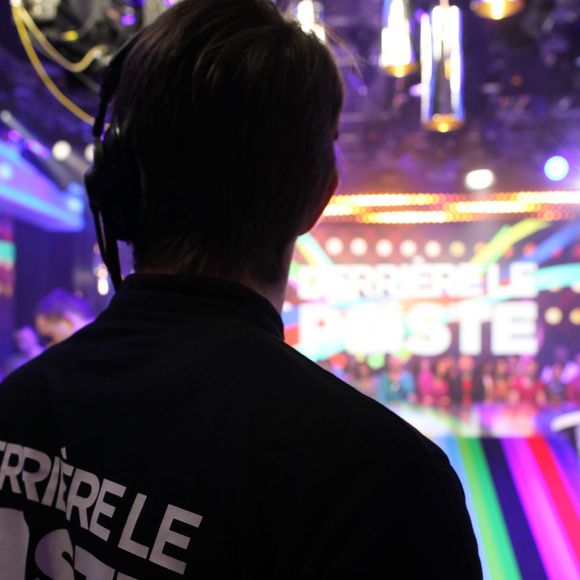 Les premières images de "Derrière le poste" avec Enora Malagré.