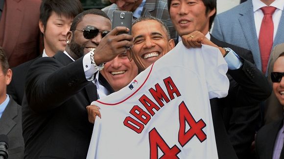 Barack Obama bientôt interdit de selfies ?