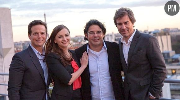 Scott Wolf, Rachael Leigh Cook, Ken Biller et Eric McCormack de la série "Perception".