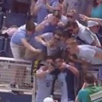 Un joueur de foot sanctionné pour un selfie en plein match