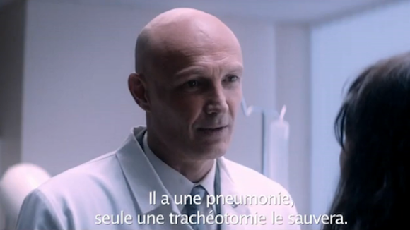 Bande-annonce : Frank Leboeuf est chirurgien dans "The Theory of Everything"