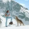 Jean-Claude van Damme face à un loup pour Coors light