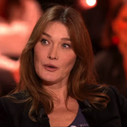 Carla Bruni "émue" par le livre de Valérie Trierweiler