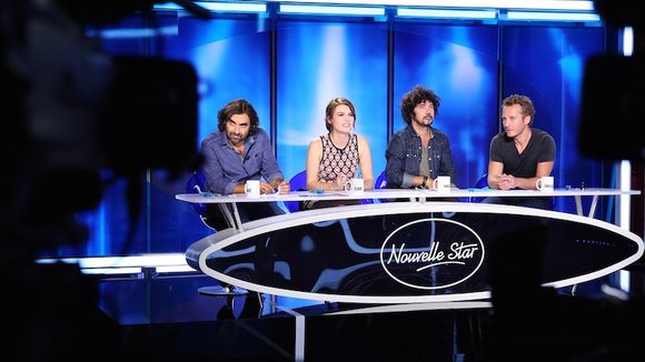 "Nouvelle Star" 2015, épisode 1 : "Faut être con pour écouter un chanteur le dos tourné"