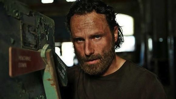 Audiences US : "The Walking Dead" signe un record pour son final de mi-saison