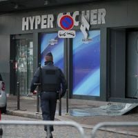 Attentats : "Paris Match" publie des images de vidéosurveillance de l'hyper cacher