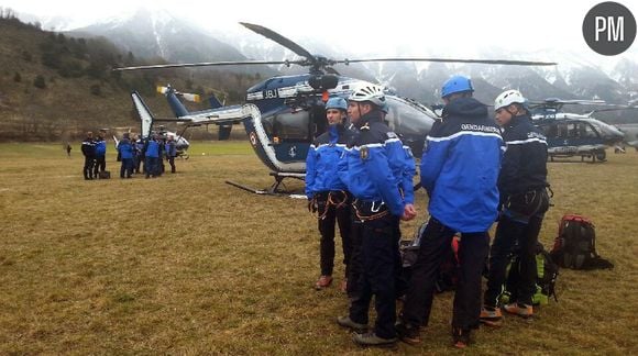 Des gendarmes français hier, près de Digne-les-Bains.