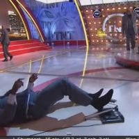 Shaquille O'Neal chute de nouveau à la télévision américaine