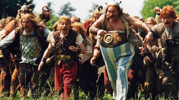 Audiences : "Astérix et Obélix" font gagner TF1, "Bones" en hausse sur M6, Arte et France 5 en forme
