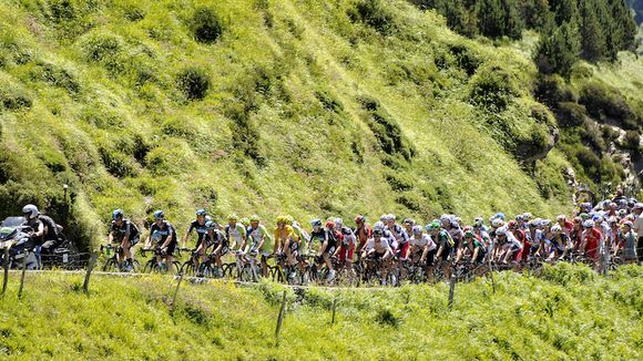 Le tour de France booste France 2