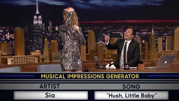 Céline Dion imite Sia, Cher et Rihanna chez Jimmy Fallon