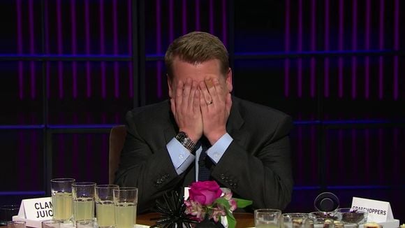 James Corden joue à "Spill Your Guts or Fill Your Guts"