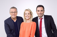 Vanessa Burggraf aux côtés de Yann Moix et Laurent Ruquier.