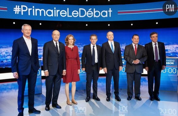 Les sept candidats lors du premier débat