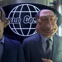 "Les Guignols" : La référence à Cyril Hanouna atténuée dans le sketch final