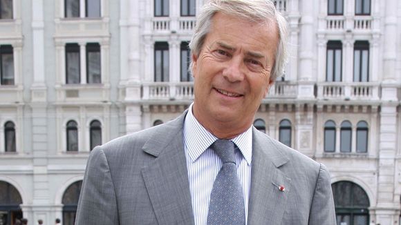 Vincent Bolloré cède les rênes de son groupe à son fils Cyrille