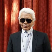 "Kaiser Karl" : Bientôt une série tirée du livre de Raphaëlle Bacqué sur Karl Lagerfeld