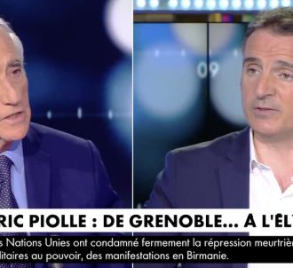 Le maire de Grenoble tacle Vincent Bolloré en direct sur...