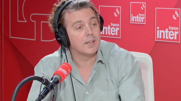 "L'arche de Noé de l'intelligence" : Alex Vizorek dézingue "Touche pas à mon poste"