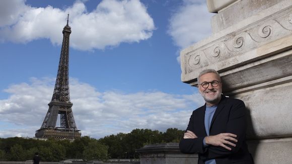 Léa Salamé rend hommage à Laurent Ruquier.