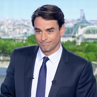 "13 Heures" de France 2 : Julian Bugier victime d'une série de problèmes techniques