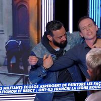 "Qu'est-ce que tu viens me faire chier ?" : Un spectateur surgit sur le plateau de "TPMP", Cyril Hanouna s'agace