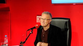 "J'ai tellement honte" : Gêné, Laurent Ruquier s'excuse après une énorme bourde dans "Les grosses têtes"