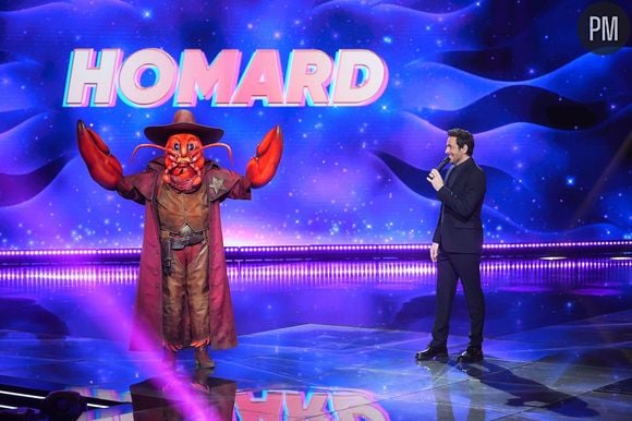 Le Homard et Camille Combal dans "Mask Singer" 2023